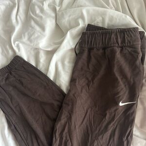Nike Brown Sweatpants Comfortable Athleisure